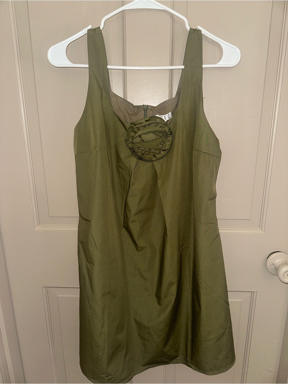 TCEC Olive Green Mini Dress Sleeveless Shift Dress Size Large NWOT - Picture 4 of 6